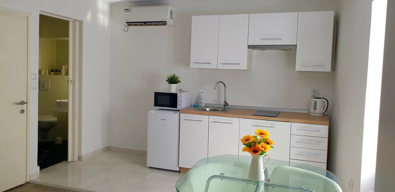 Apartments And Room Vela Senj  Luaran gambar