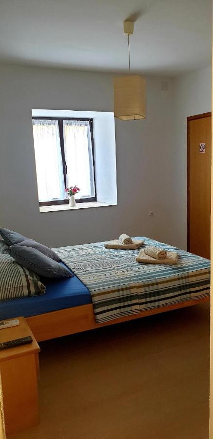 Apartments And Room Vela Senj  Luaran gambar