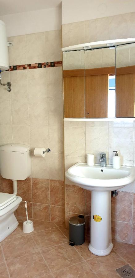 Apartments And Room Vela Senj  Luaran gambar