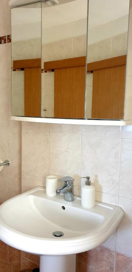 Apartments And Room Vela Senj  Luaran gambar